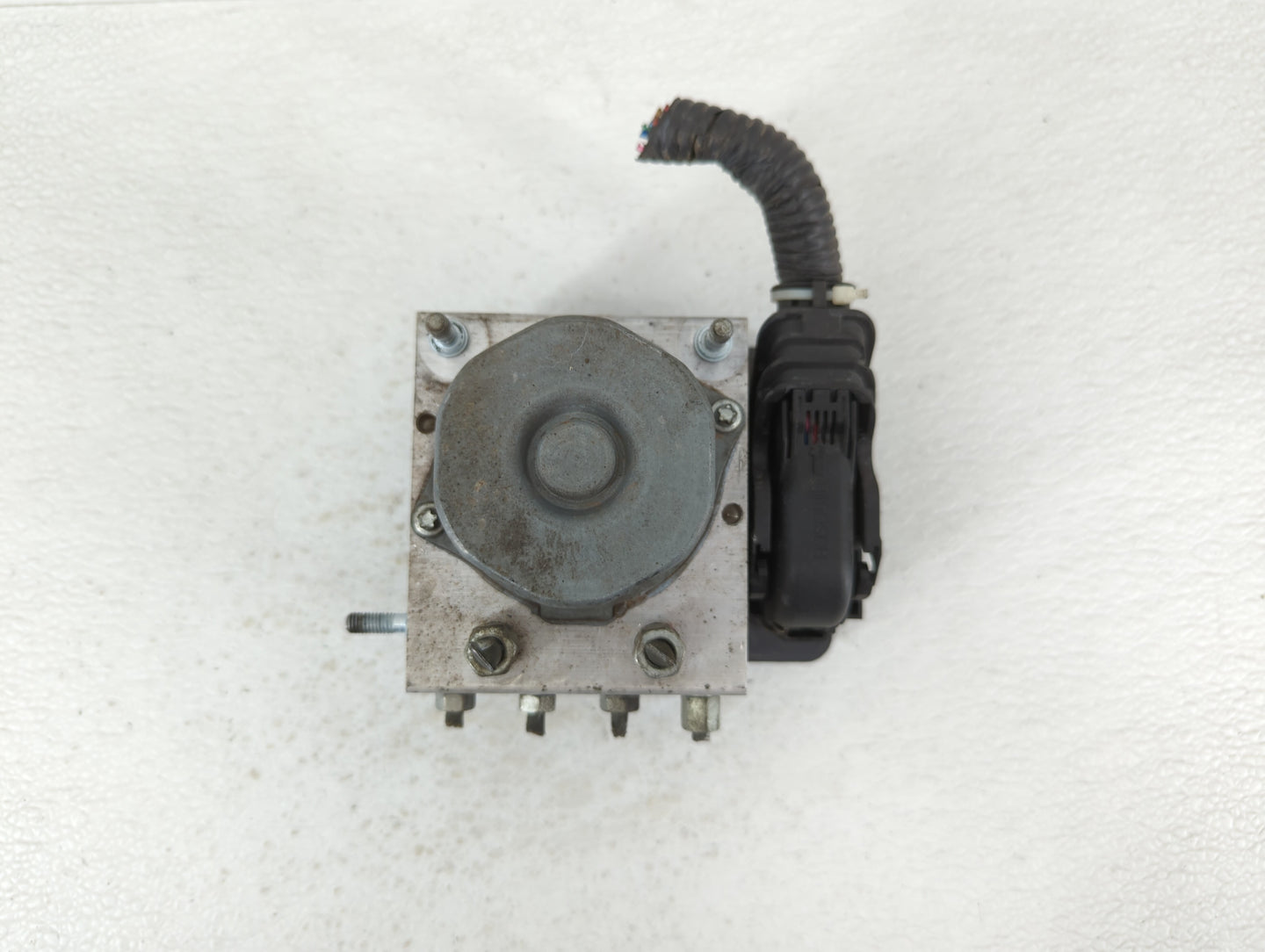 2012 Nissan Versa ABS Pump Control Module Replacement P/N:47660 3BB0A Fits OEM Used Auto Parts - Oemusedautoparts1.com