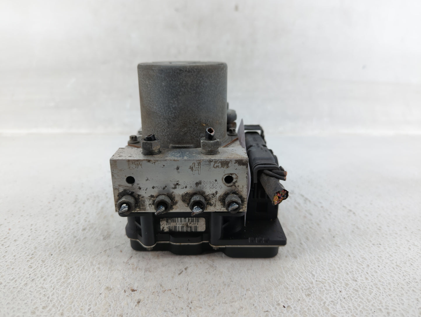 2010-2012 Nissan Versa ABS Pump Control Module Replacement P/N:47660 ZN90B Fits Fits 2010 2011 2012 OEM Used Auto Parts - Oe