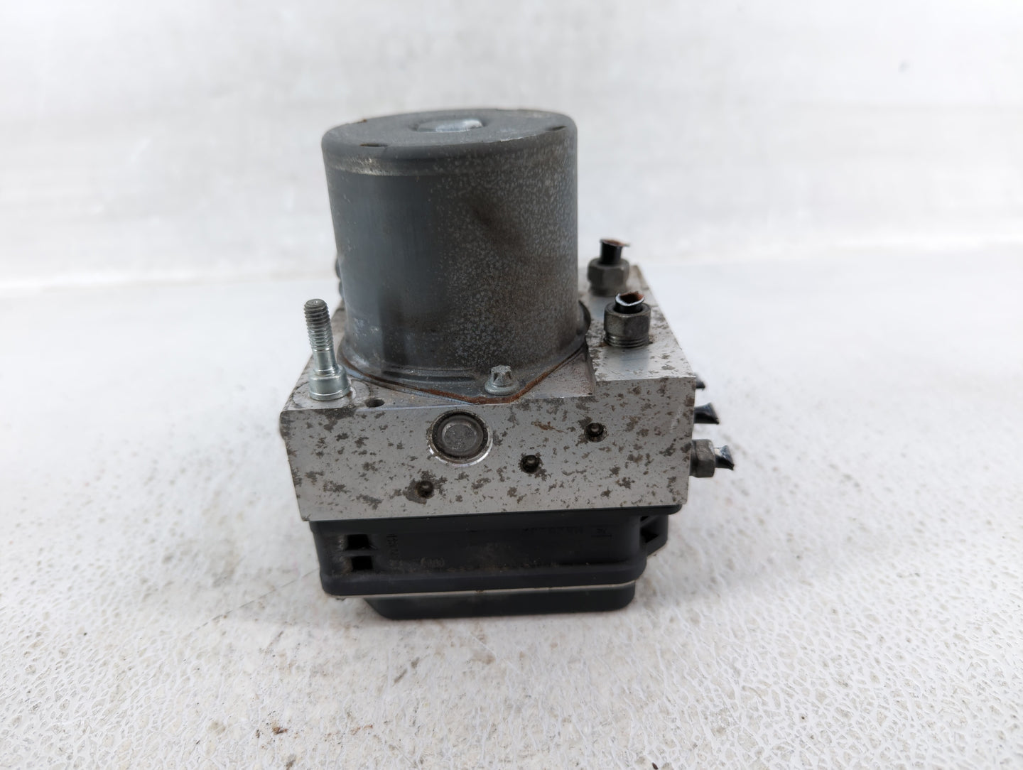 2010-2012 Nissan Versa ABS Pump Control Module Replacement P/N:47660 ZN90B Fits Fits 2010 2011 2012 OEM Used Auto Parts - Oe