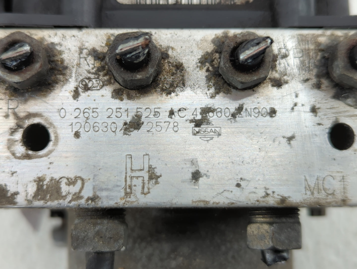 2010-2012 Nissan Versa ABS Pump Control Module Replacement P/N:47660 ZN90B Fits Fits 2010 2011 2012 OEM Used Auto Parts - Oe