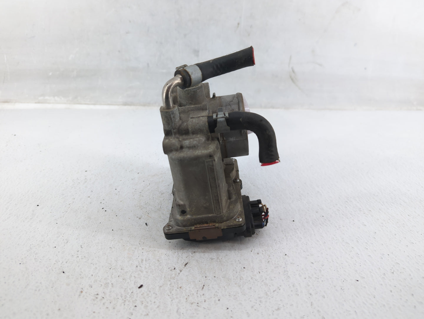 2012-2019 Nissan Versa Throttle Body P/N:3AA50-02C Fits Fits 2012 2013 2014 2015 2016 2017 2018 2019 OEM Used Auto Parts - O
