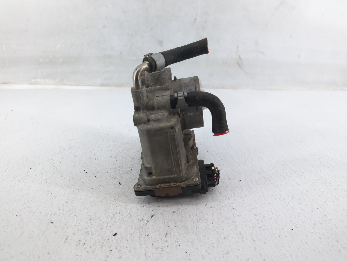 2012-2019 Nissan Versa Throttle Body P/N:3AA50-02C Fits Fits 2012 2013 2014 2015 2016 2017 2018 2019 OEM Used Auto Parts - O