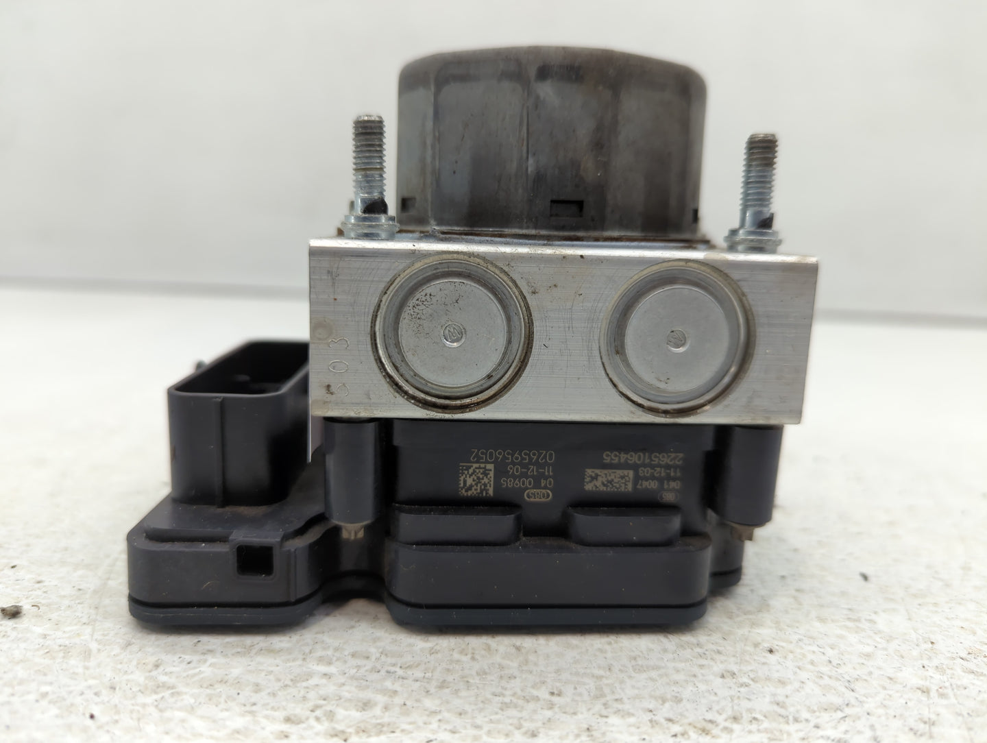 2012 Nissan Versa ABS Pump Control Module Replacement P/N:47660 3BB0A Fits OEM Used Auto Parts - Oemusedautoparts1.com