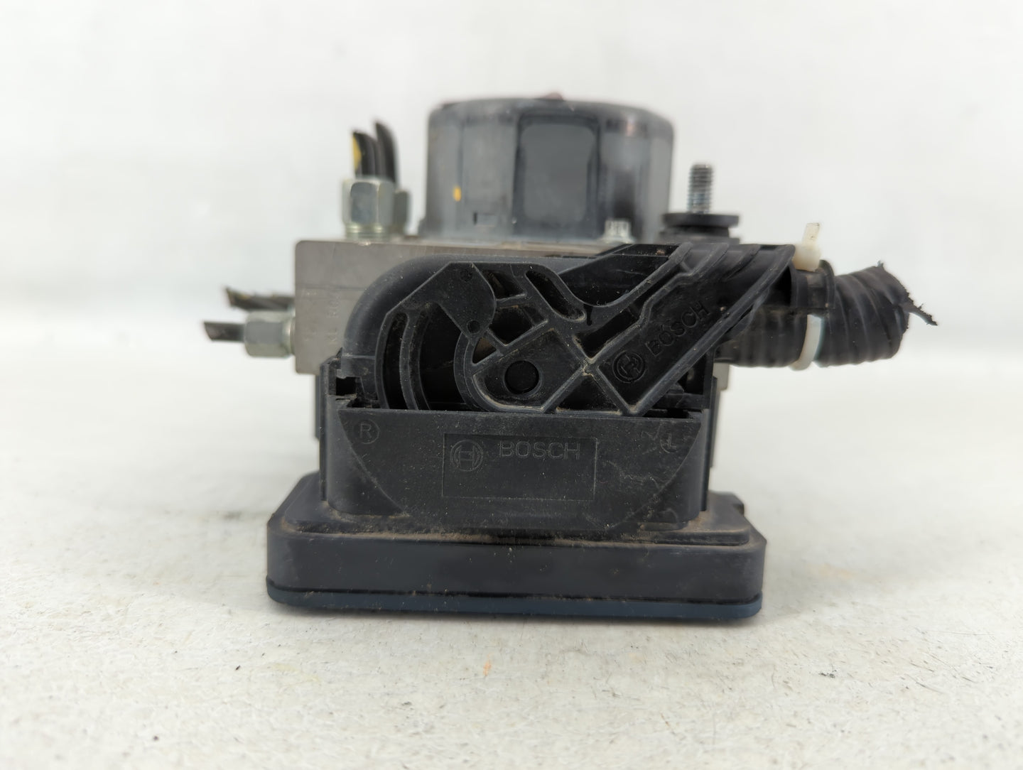 2012 Nissan Versa ABS Pump Control Module Replacement P/N:47660 3BB0A Fits OEM Used Auto Parts - Oemusedautoparts1.com