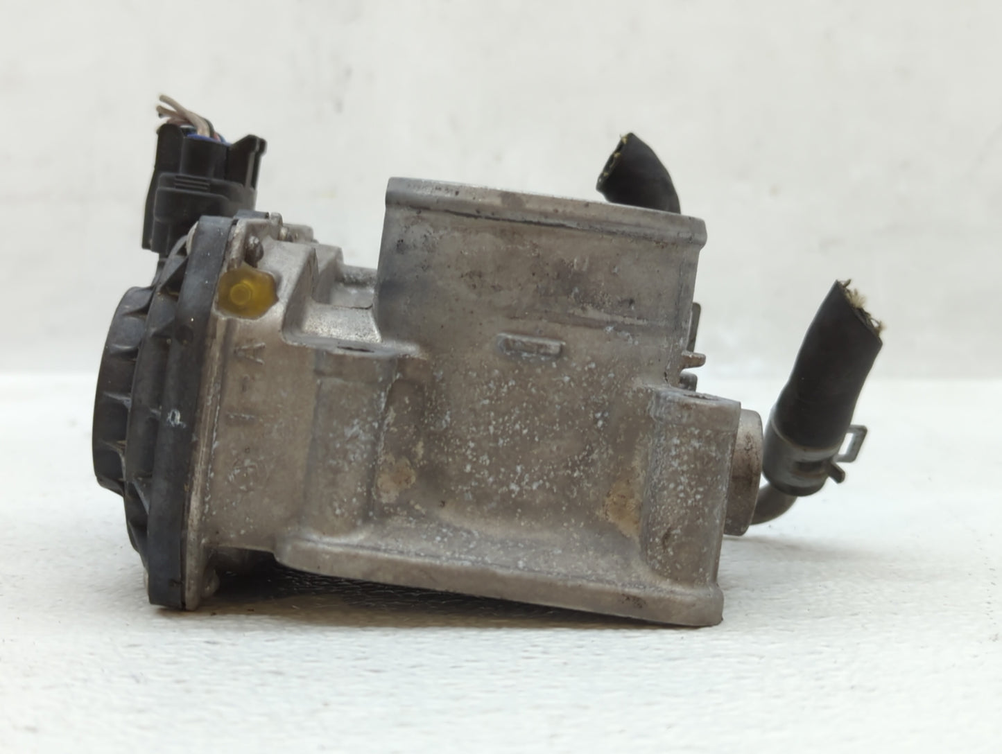 2012-2019 Nissan Versa Throttle Body P/N:GAA50-02 C Fits Fits 2012 2013 2014 2015 2016 2017 2018 2019 OEM Used Auto Parts - 