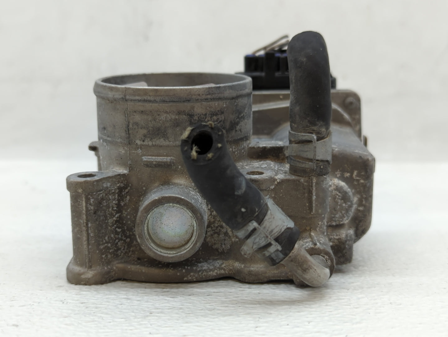2012-2019 Nissan Versa Throttle Body P/N:GAA50-02 C Fits Fits 2012 2013 2014 2015 2016 2017 2018 2019 OEM Used Auto Parts - 