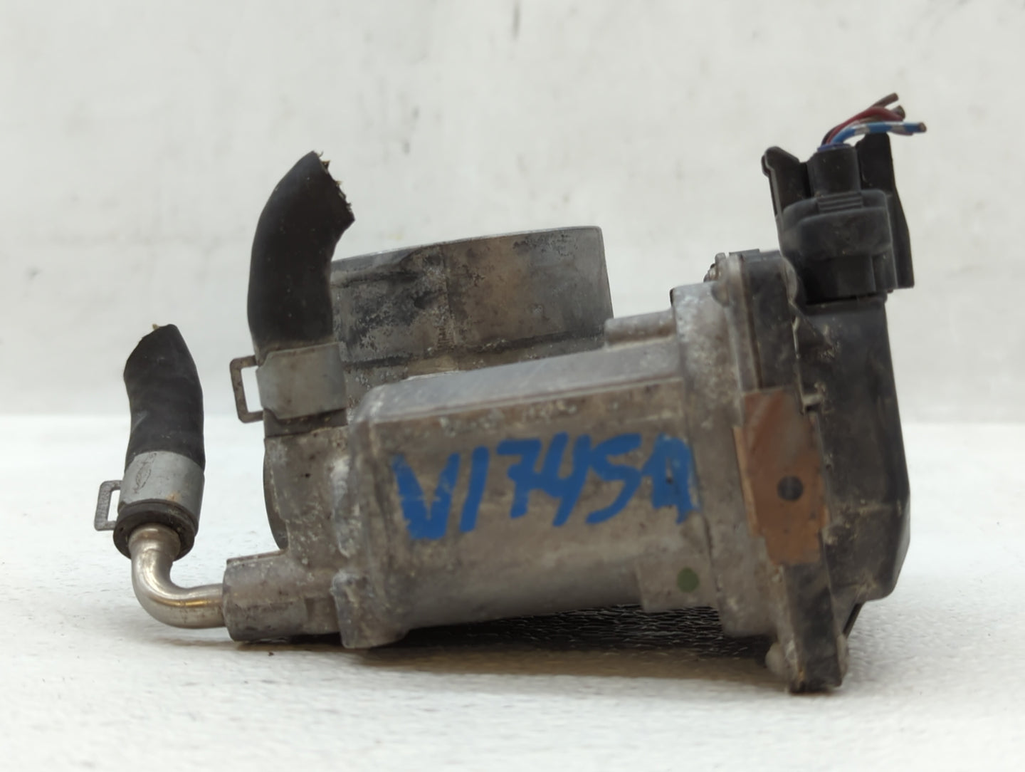 2012-2019 Nissan Versa Throttle Body P/N:GAA50-02 C Fits Fits 2012 2013 2014 2015 2016 2017 2018 2019 OEM Used Auto Parts - 