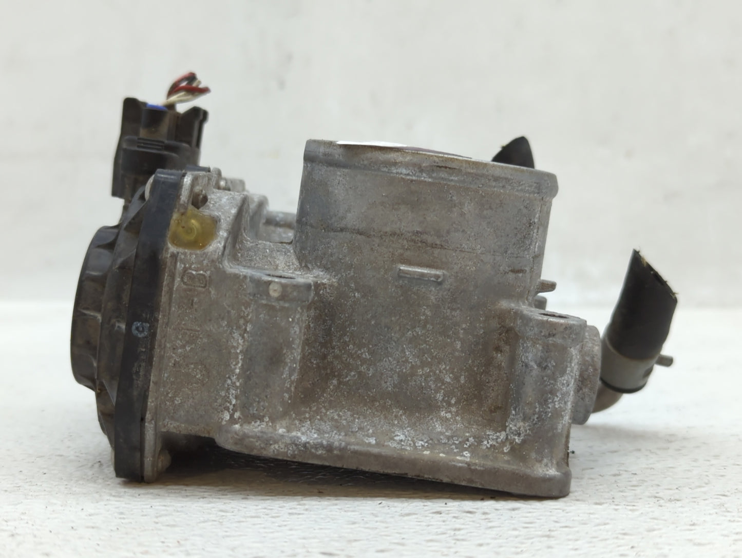 2012-2019 Nissan Versa Throttle Body P/N:3AA50-02 A Fits Fits 2012 2013 2014 2015 2016 2017 2018 2019 OEM Used Auto Parts - 