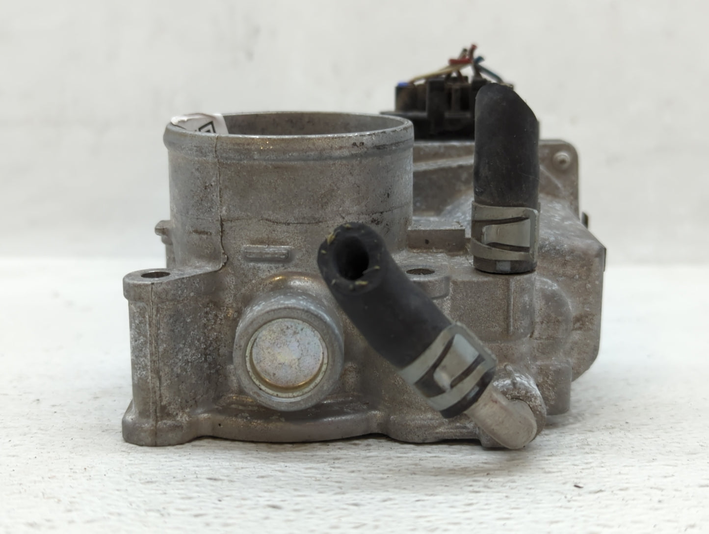 2012-2019 Nissan Versa Throttle Body P/N:3AA50-02 A Fits Fits 2012 2013 2014 2015 2016 2017 2018 2019 OEM Used Auto Parts - 
