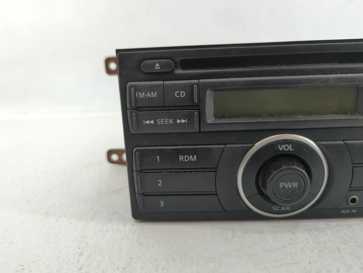2012-2014 Nissan Versa Am Fm Cd Player Radio Receiver - Oemusedautoparts1.com