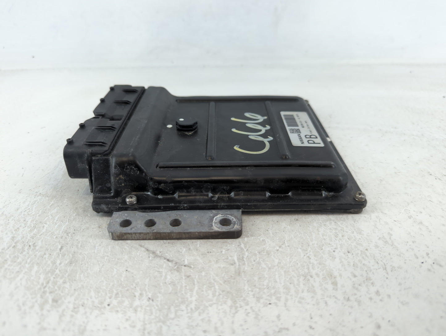 2010-2012 Nissan Versa Chassis Control Module Ccm Bcm Body Control - Oemusedautoparts1.com