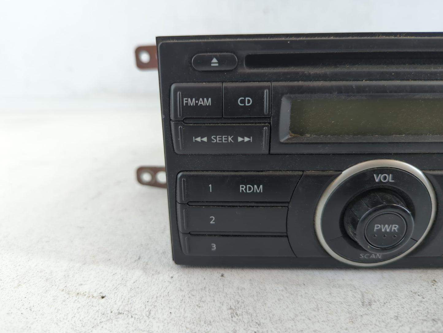 2012-2014 Nissan Versa Am Fm Cd Player Radio Receiver - Oemusedautoparts1.com