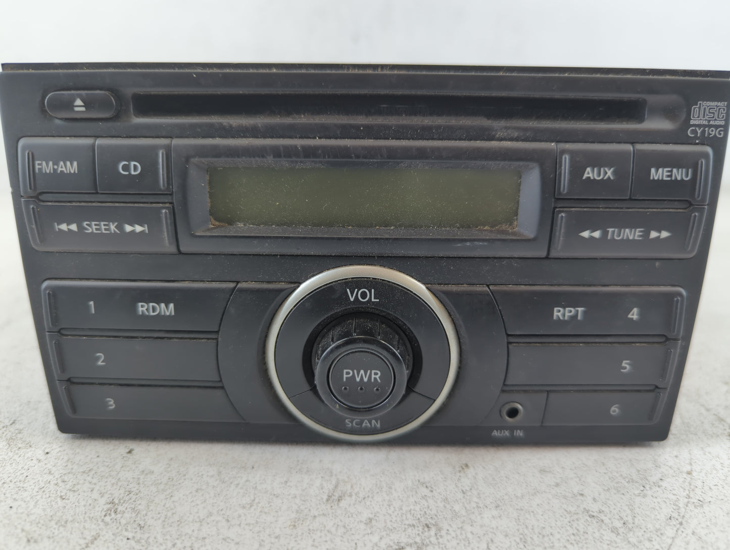 2012-2014 Nissan Versa Am Fm Cd Player Radio Receiver - Oemusedautoparts1.com