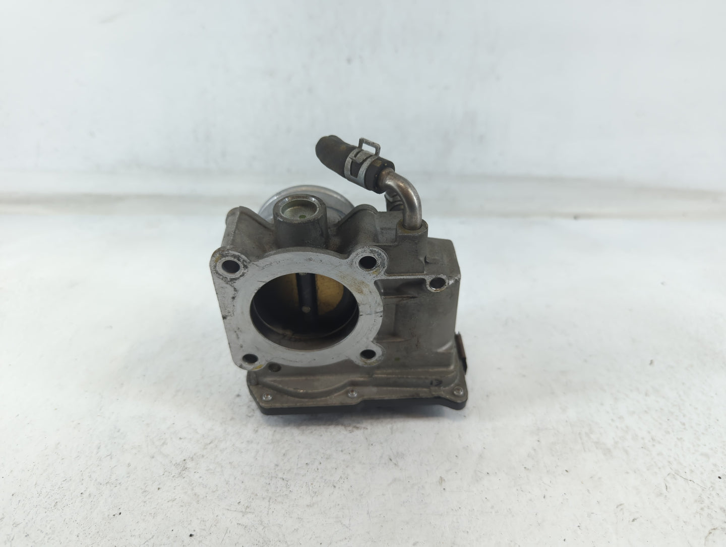 2012-2019 Nissan Versa Throttle Body P/N:3AA50-02 C Fits Fits 2012 2013 2014 2015 2016 2017 2018 2019 OEM Used Auto Parts - 
