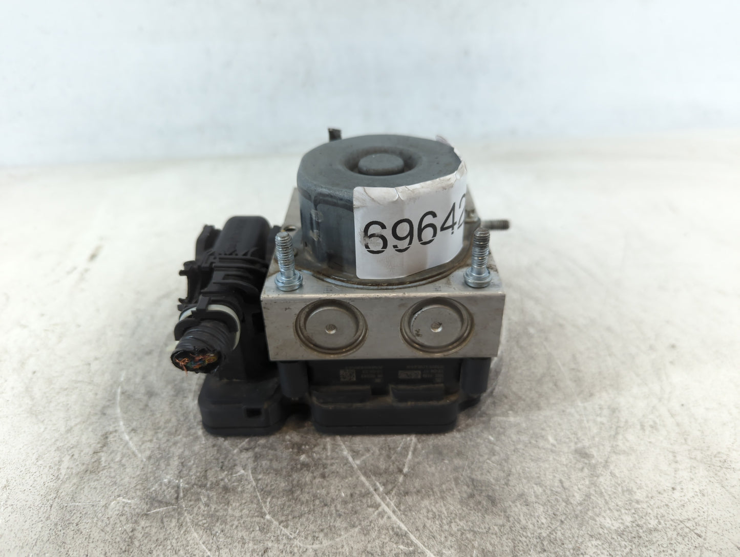 2012 Nissan Versa ABS Pump Control Module Replacement P/N:47660 3BB0A Fits OEM Used Auto Parts - Oemusedautoparts1.com