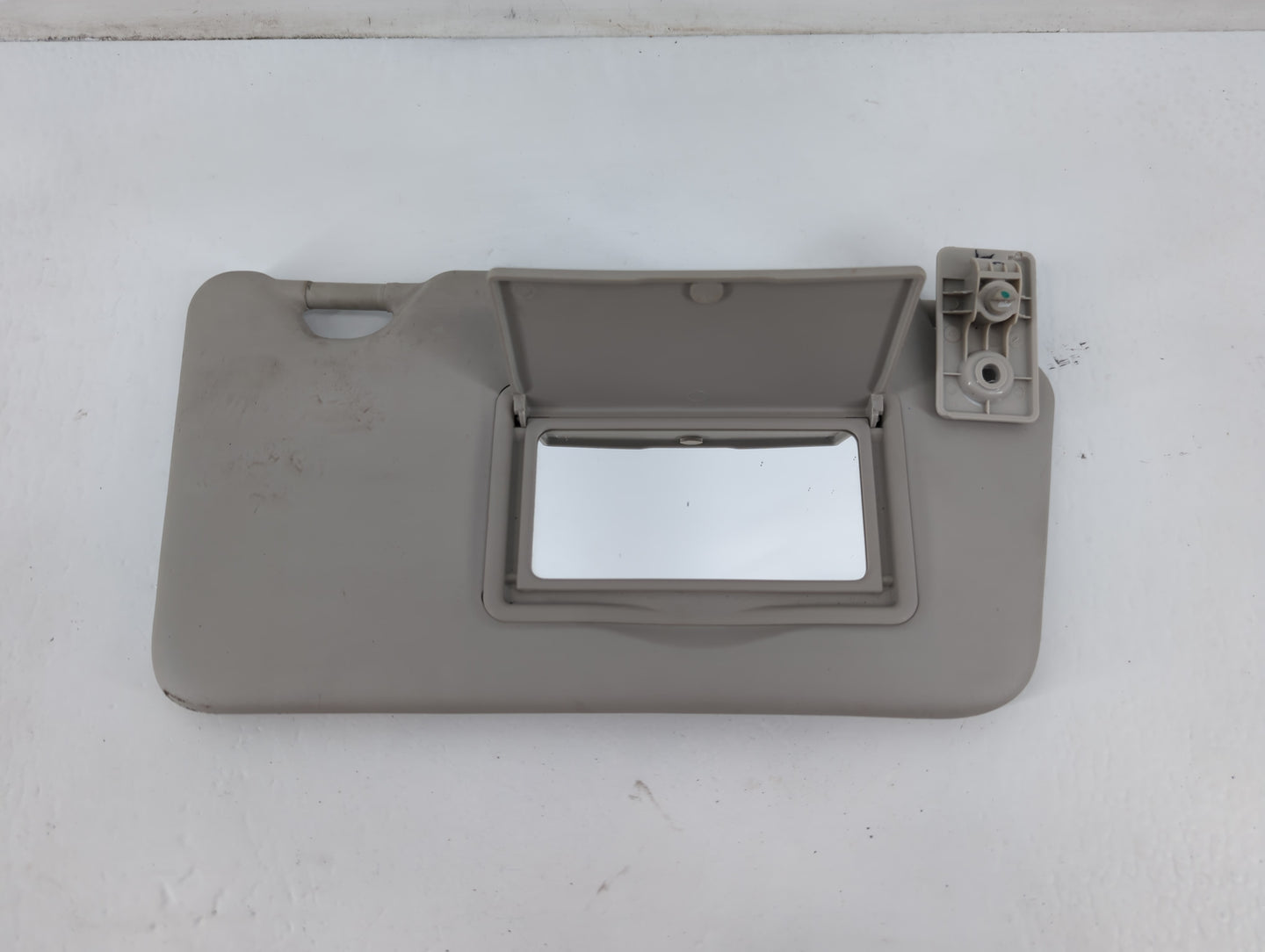 2012 Nissan Versa Sun Visor Shade Replacement Passenger Right Mirror Fits OEM Used Auto Parts - Oemusedautoparts1.com