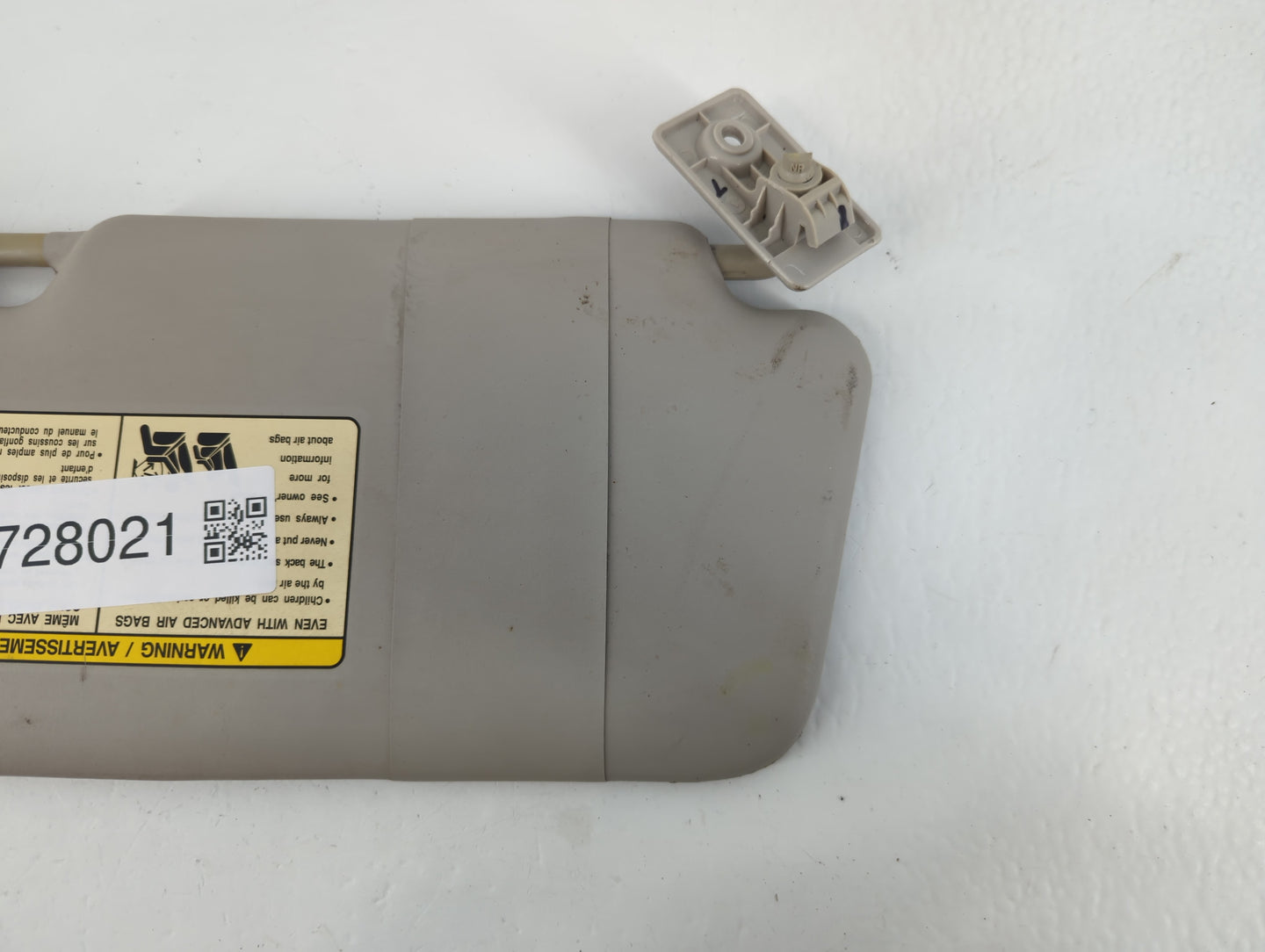 2012-2015 Nissan Versa Sun Visor Shade Replacement Passenger Right Mirror Fits Fits 2012 2013 2014 2015 OEM Used Auto Parts 