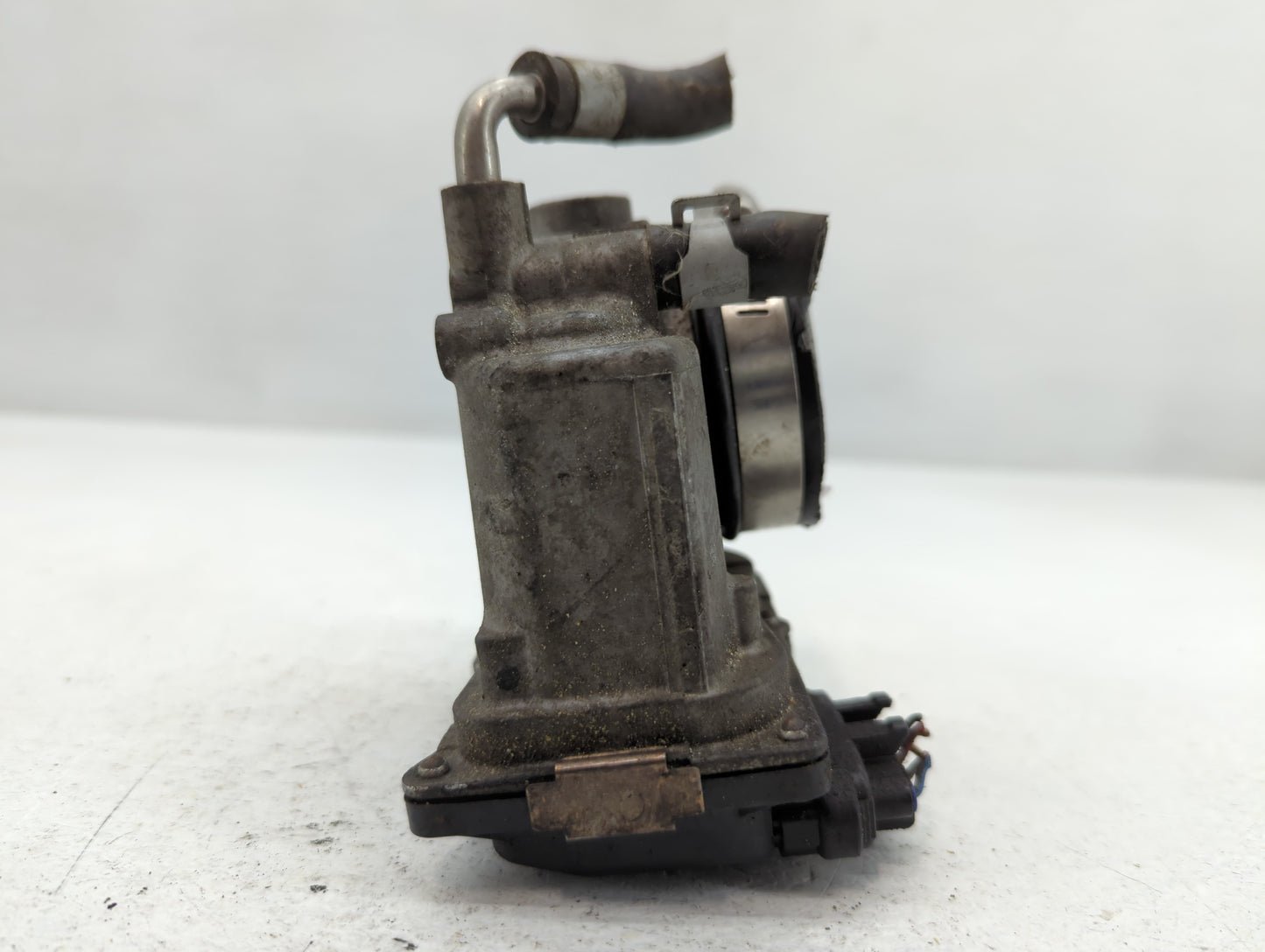 2012-2019 Nissan Versa Throttle Body P/N:3AA50-02 C Fits Fits 2012 2013 2014 2015 2016 2017 2018 2019 OEM Used Auto Parts - 