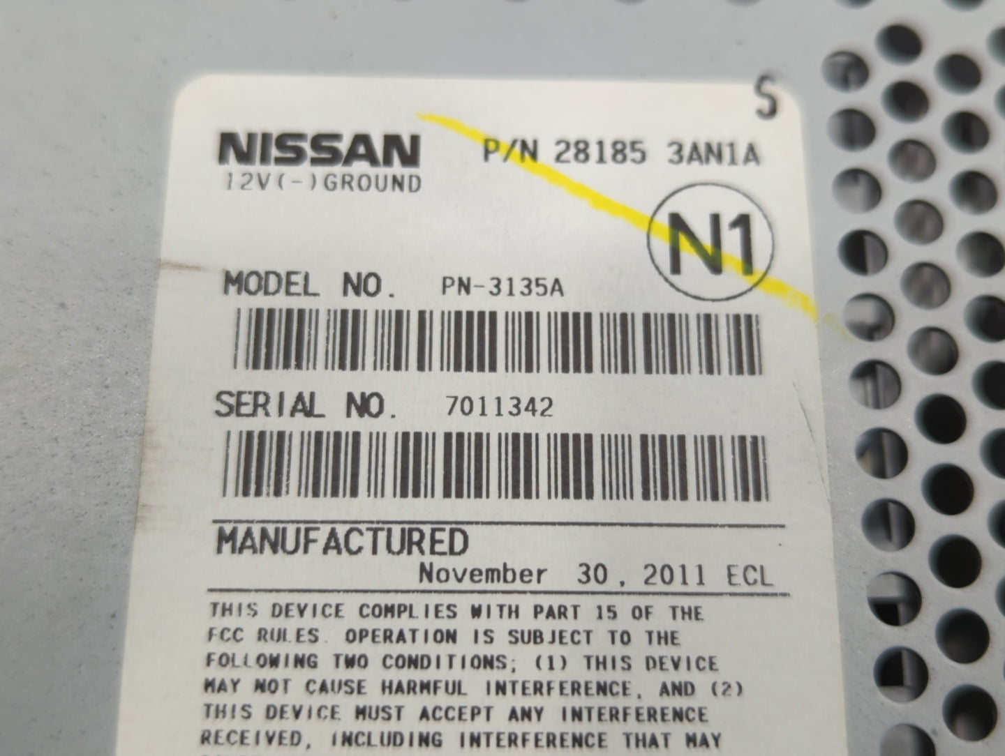 2012-2013 Nissan Versa Radio AM FM Cd Player Receiver Replacement P/N:28185 3AN1A Fits Fits 2012 2013 OEM Used Auto Parts - 