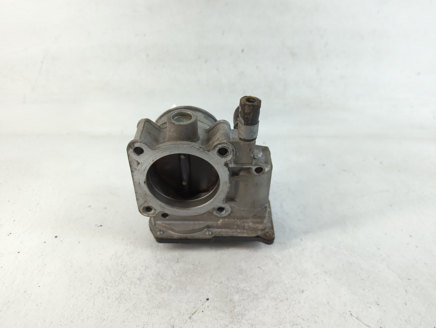 2007-2012 Nissan Versa Throttle Body P/N:ET-A60-02 B Fits OEM Used Auto Parts - Oemusedautoparts1.com