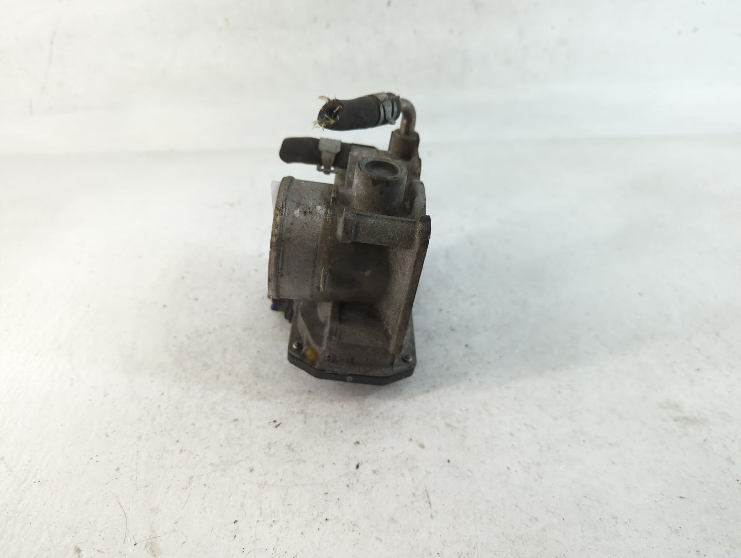 2012-2019 Nissan Versa Throttle Body P/N:3AA50-02 F Fits Fits 2012 2013 2014 2015 2016 2017 2018 2019 OEM Used Auto Parts - 