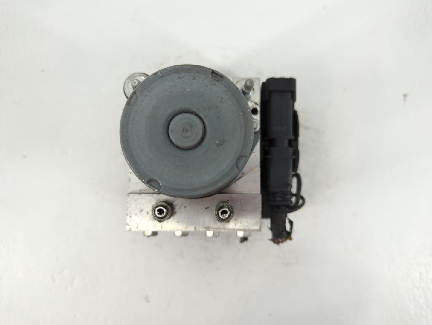 2010-2012 Nissan Versa ABS Pump Control Module Replacement P/N:47660 ZN90B Fits Fits 2010 2011 2012 OEM Used Auto Parts - Oe