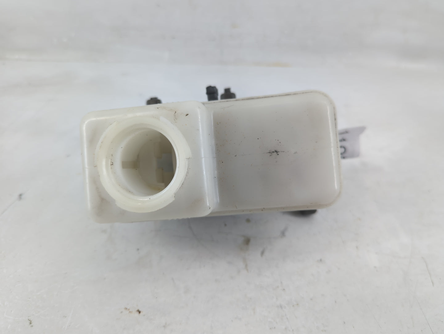 2008-2015 Nissan Xterra Brake Master Cylinder 1198841 - Oemusedautoparts1.com