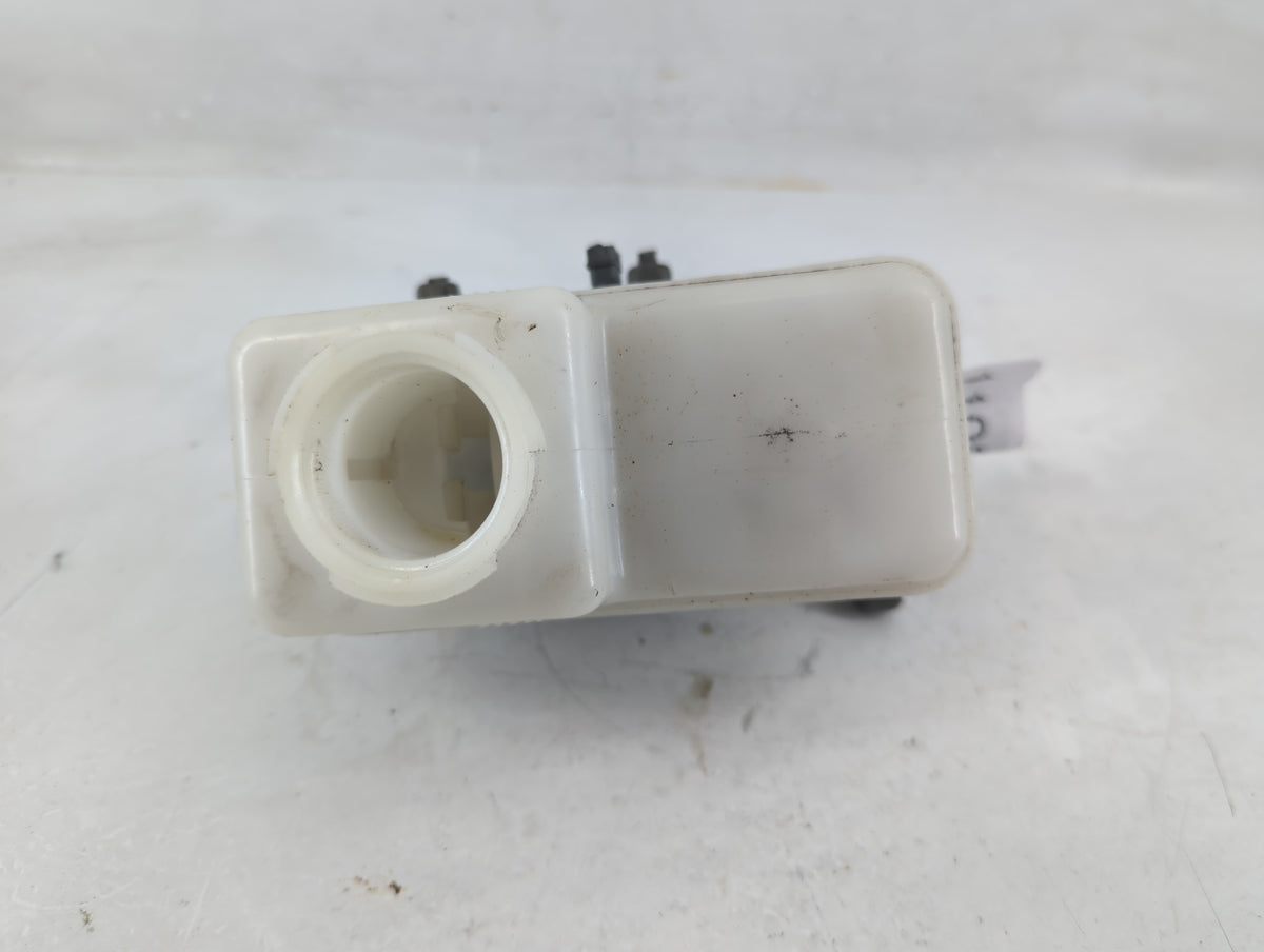 2008-2015 Nissan Xterra Brake Master Cylinder 1198841 - Oemusedautoparts1.com
