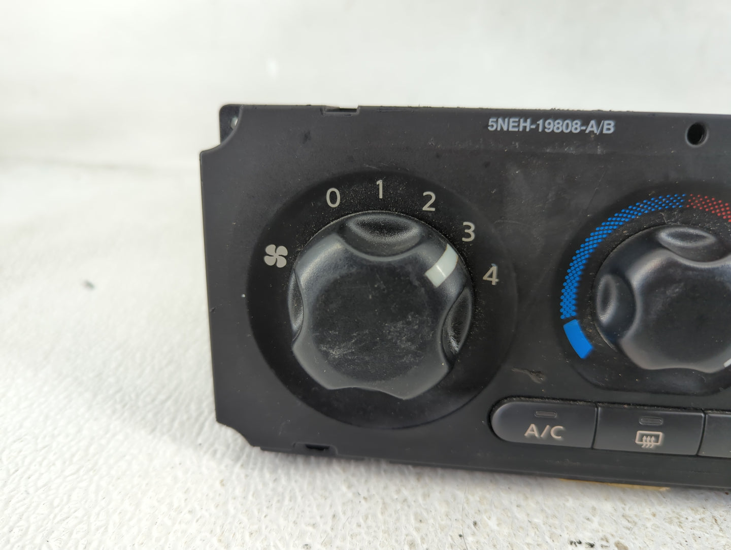 2010-2012 Nissan Xterra Climate Control Module Temperature AC/Heater Replacement P/N:27510 0CA0A Fits Fits 2010 2011 2012 OE