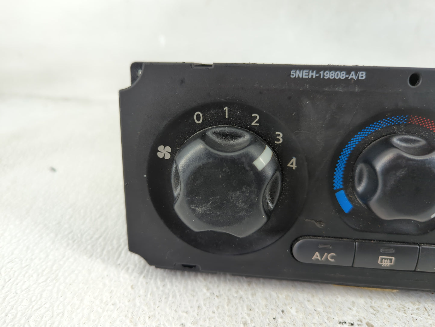 2010-2012 Nissan Xterra Climate Control Module Temperature AC/Heater Replacement P/N:27510 0CA0A Fits Fits 2010 2011 2012 OE