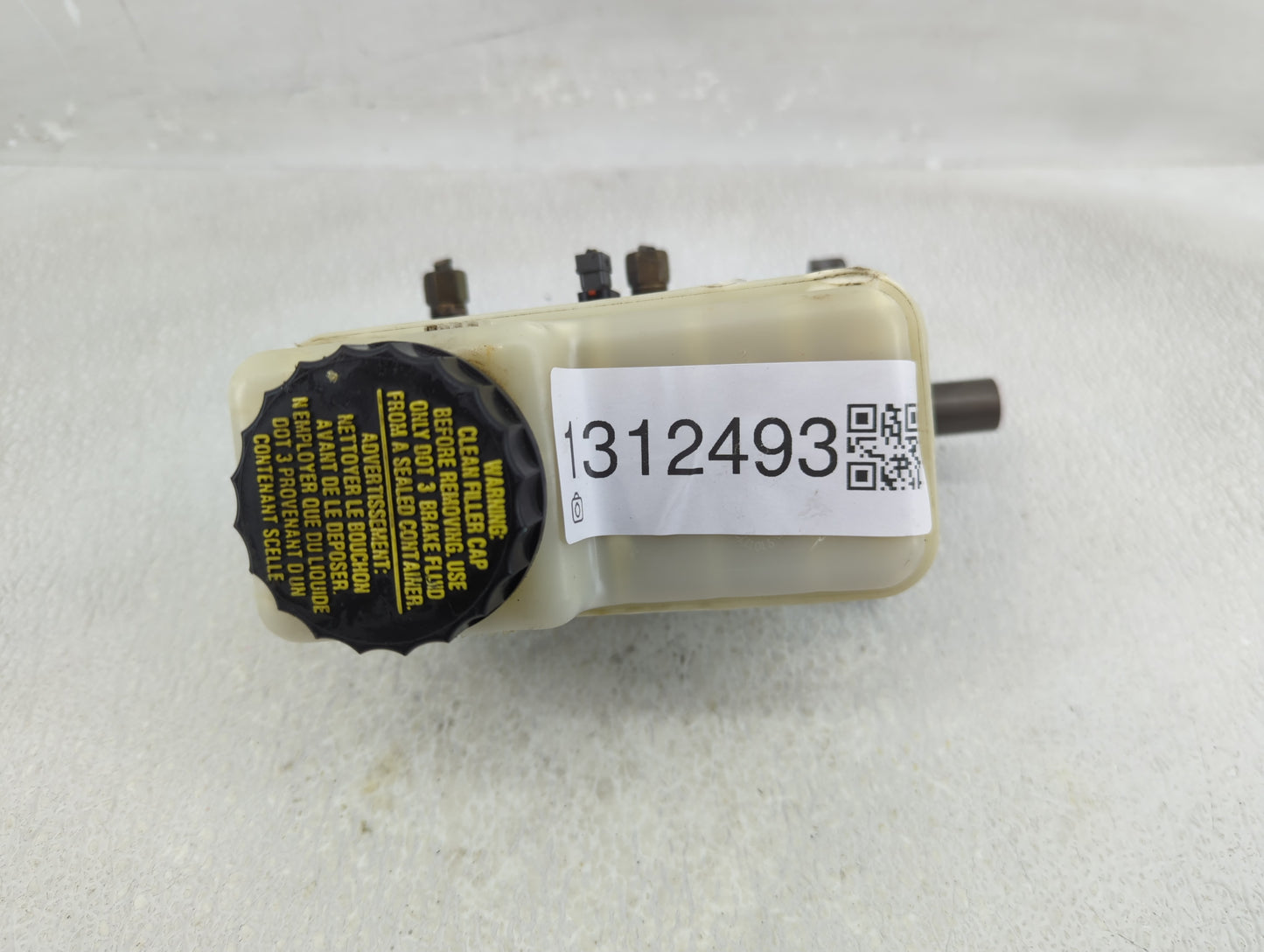 2008-2015 Nissan Xterra Brake Master Cylinder 1312493 - Oemusedautoparts1.com