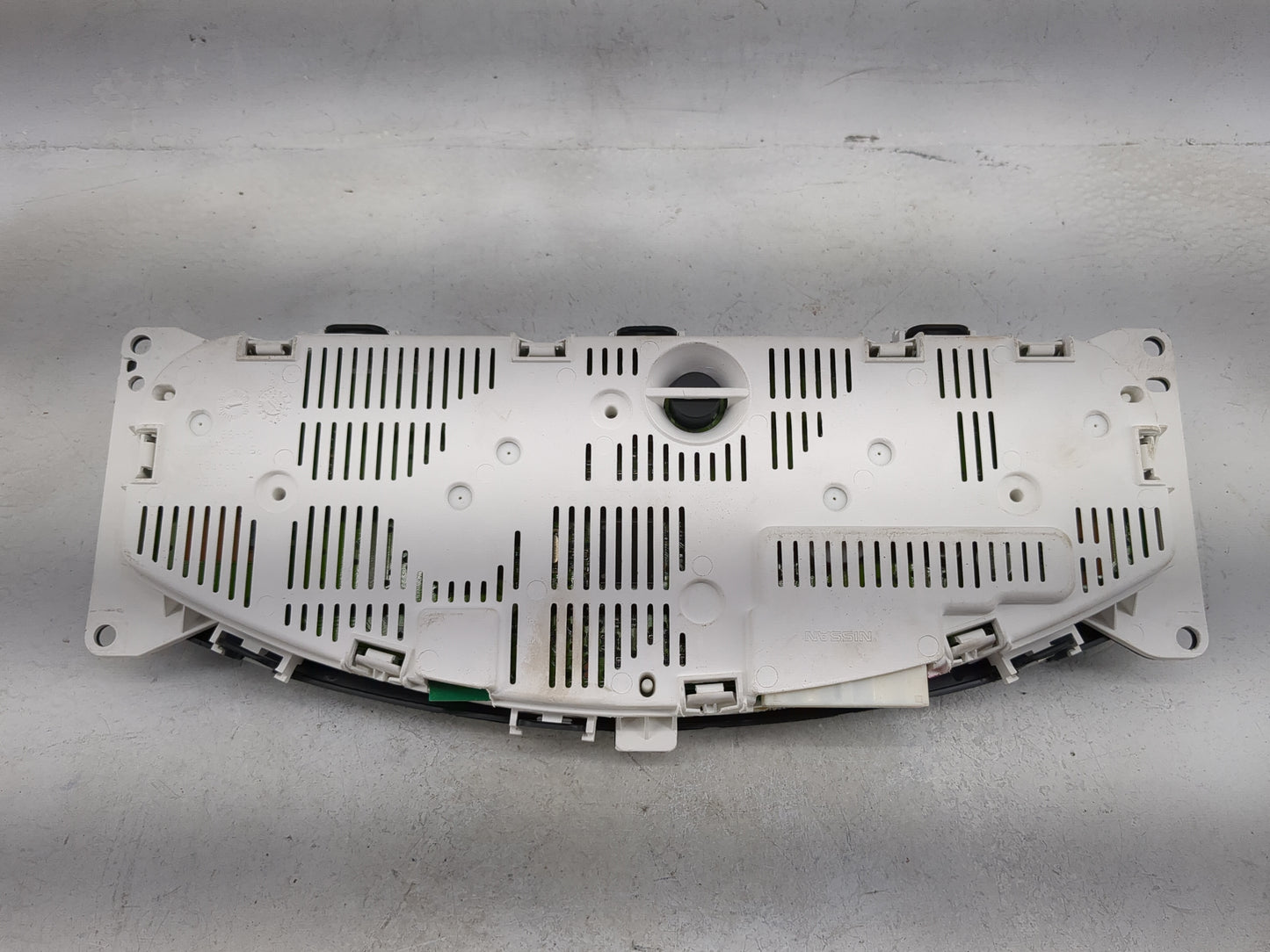 2012 Nissan Xterra Instrument Cluster Speedometer Gauges P/N:24810-9BD5A VP5NEF-10890-A Miles: Fits OEM Used Auto Parts - Oe