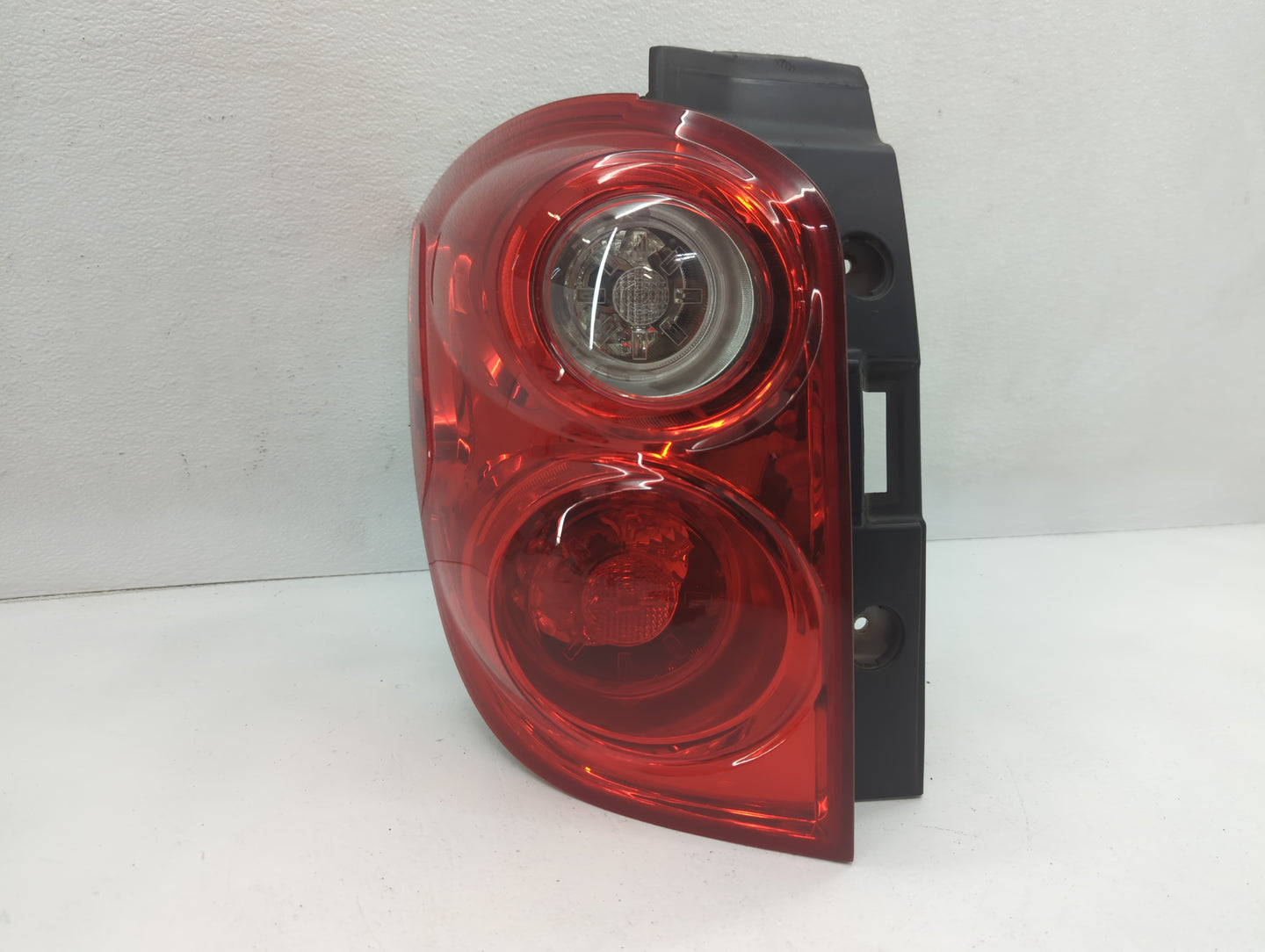 2005-2015 Nissan Xterra Tail Light Assembly Driver Left OEM P/N:P7894 949 602 Fits OEM Used Auto Parts - Oemusedautoparts1.c