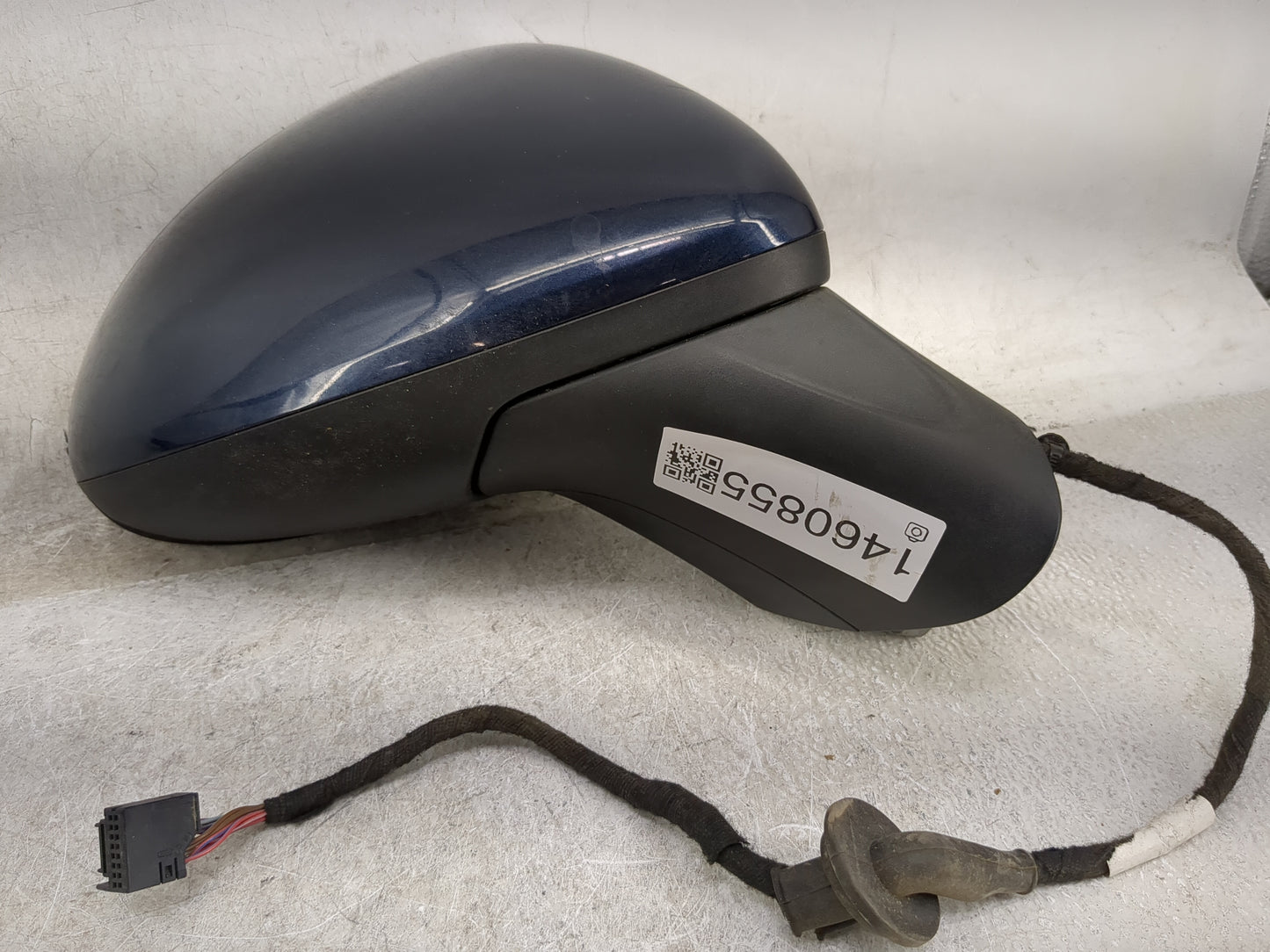 2012 Porsche Cayenne Passenger Side View Mirror - Right Door Mirror OEM Used - Oemusedautoparts1.com