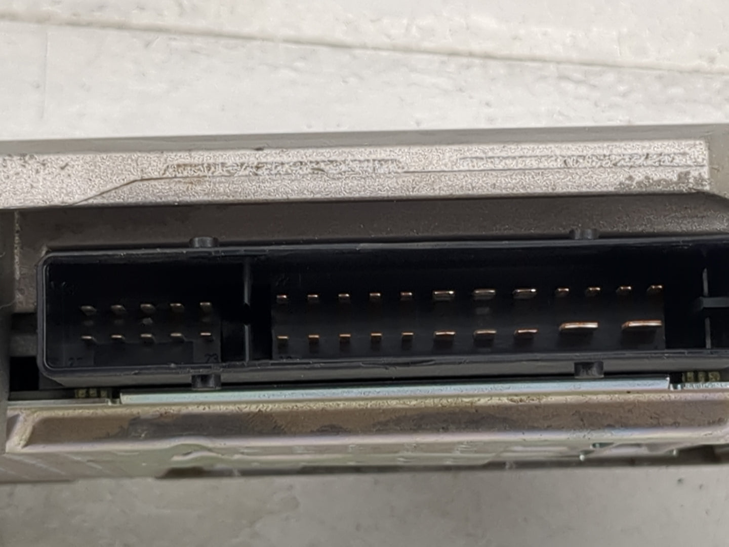 2011-2016 Porsche Cayenne Radio Speaker Amplifier - Oemusedautoparts1.com
