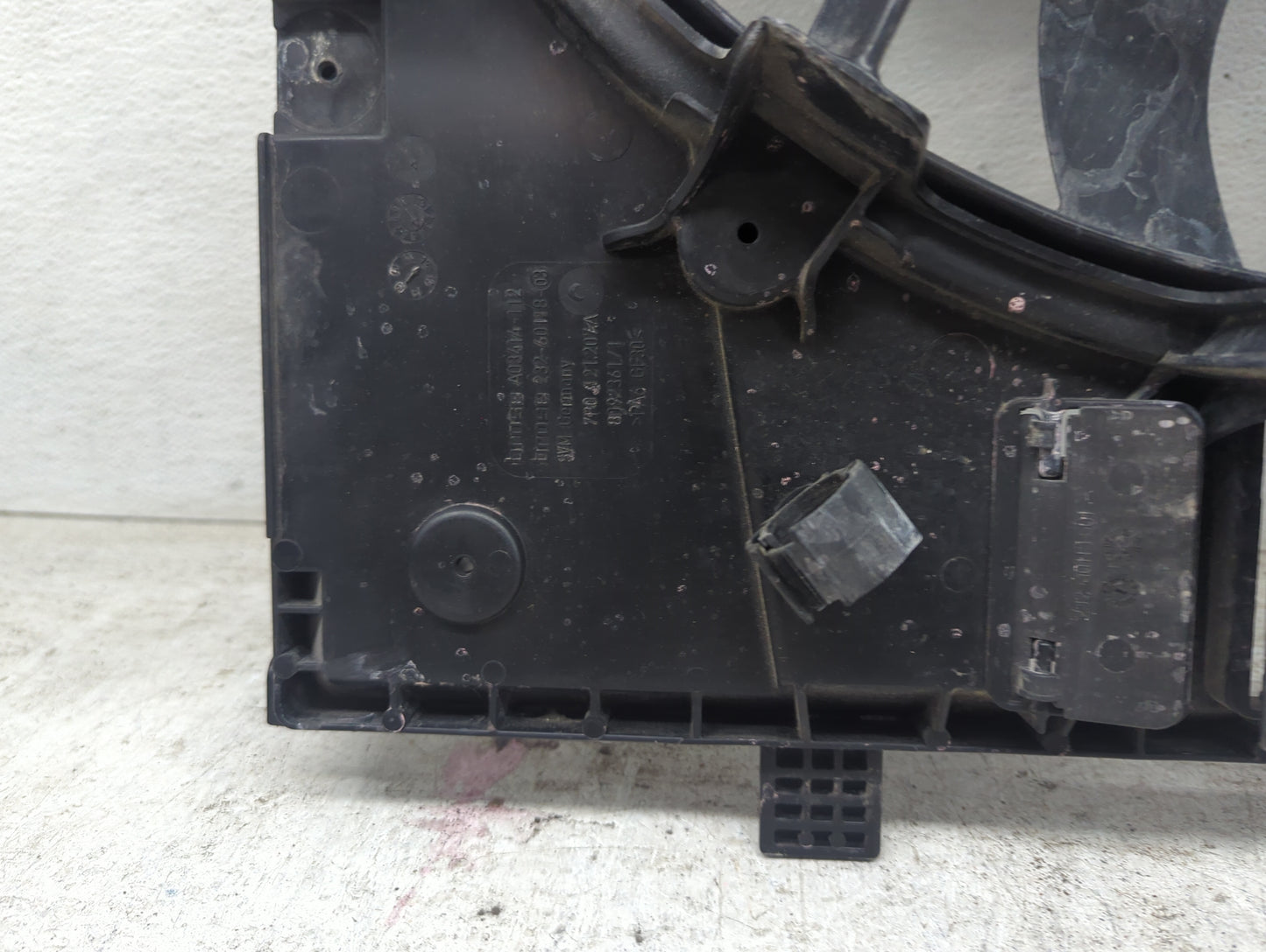 2011-2018 Porsche Cayenne Electric Radiator Cooling Fan Motor Assembly P/N:7P0121203F 7L0959455F Fits OEM Used Auto Parts - 