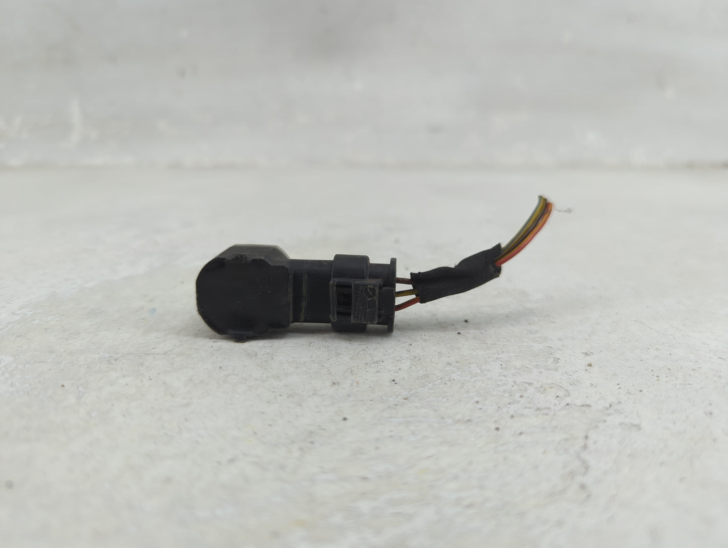 2012 Porsche Panamera Front Park Assist Sensor Silver - Oemusedautoparts1.com