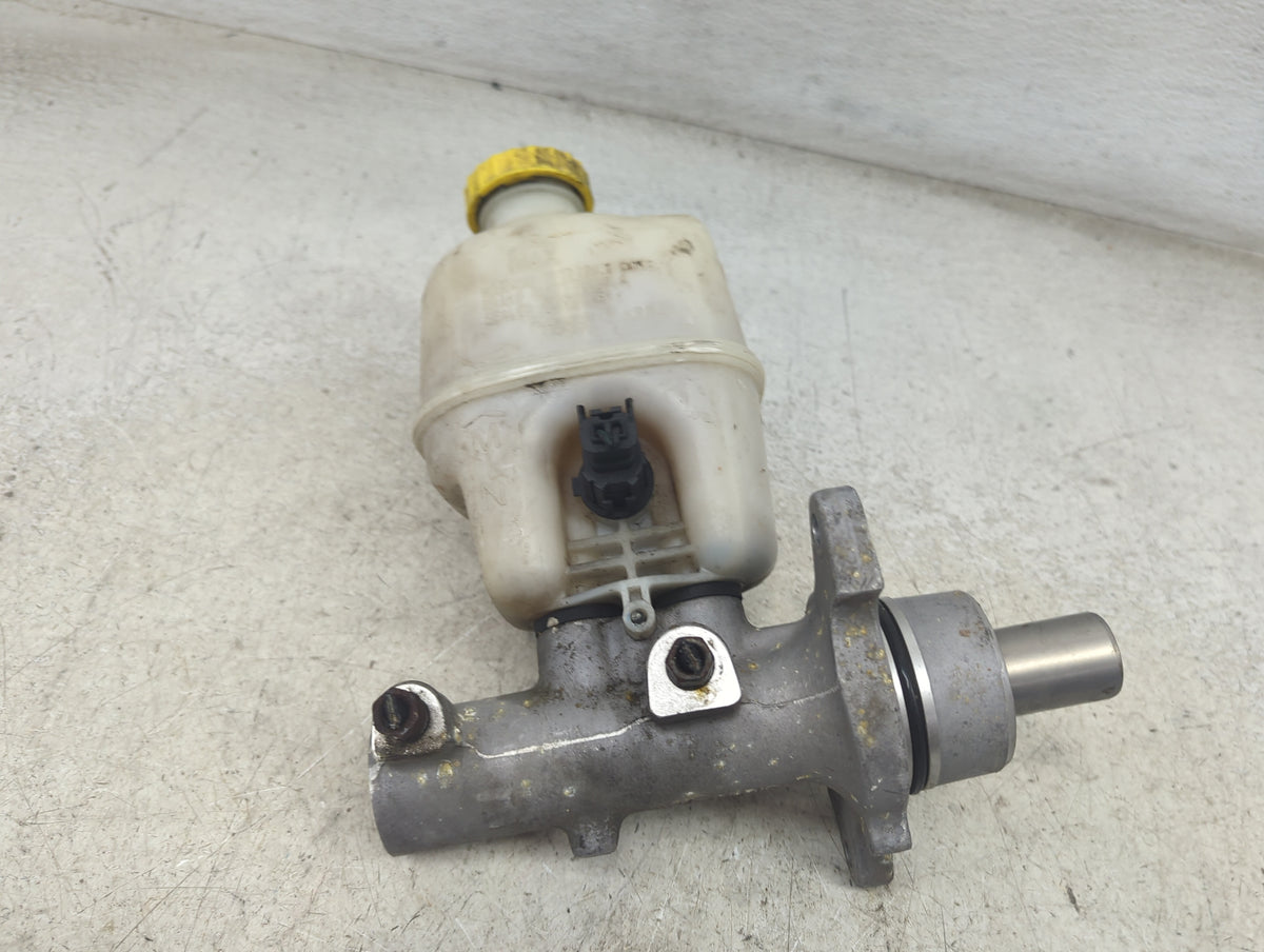 2011-2022 Ram 1500 Brake Master Cylinder 1498405 - Oemusedautoparts1.com