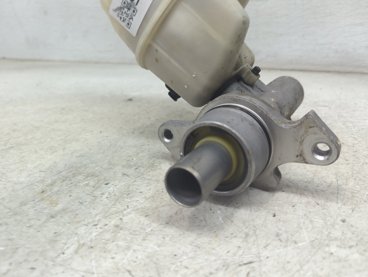 2011-2022 Ram 1500 Brake Master Cylinder 1498405 - Oemusedautoparts1.com