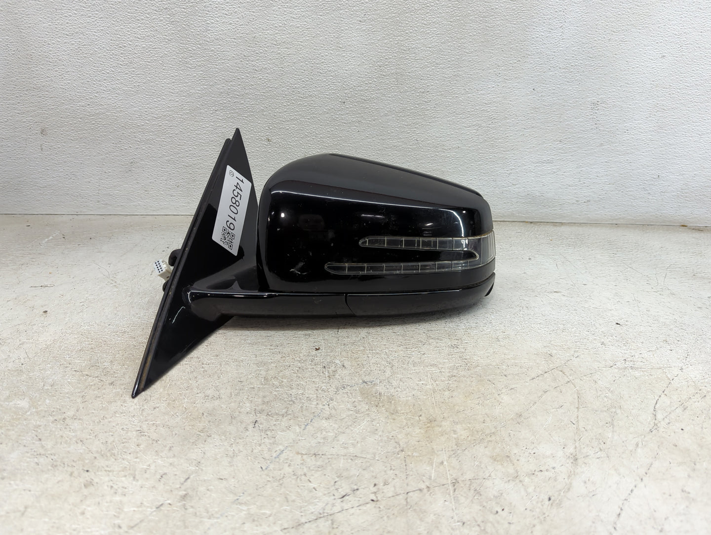 2012 S550 Mercedes Benz Driver Side View Mirror - Left Door Mirror OEM Used - Oemusedautoparts1.com