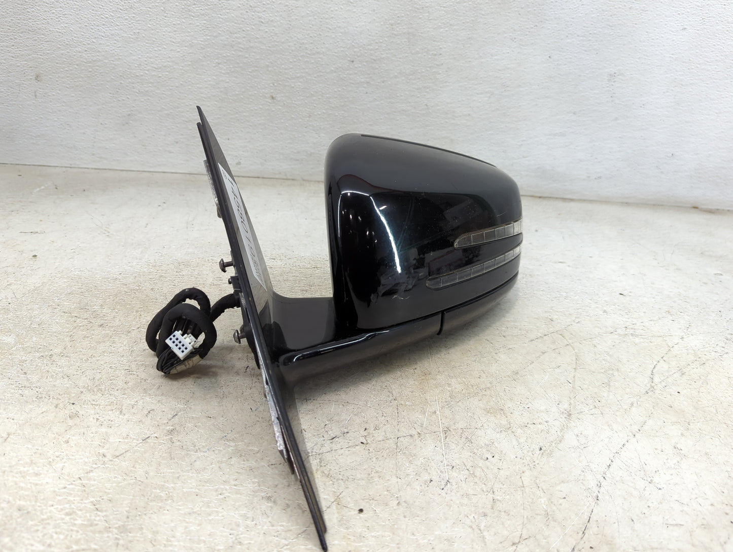 2012 S550 Mercedes Benz Driver Side View Mirror - Left Door Mirror OEM Used - Oemusedautoparts1.com