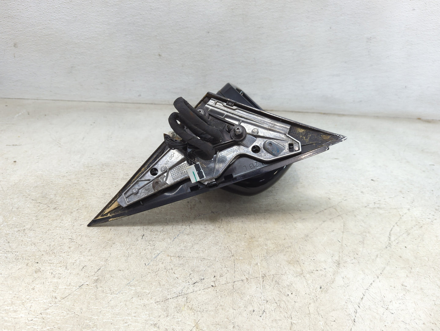 2012 S550 Mercedes Benz Driver Side View Mirror - Left Door Mirror OEM Used - Oemusedautoparts1.com