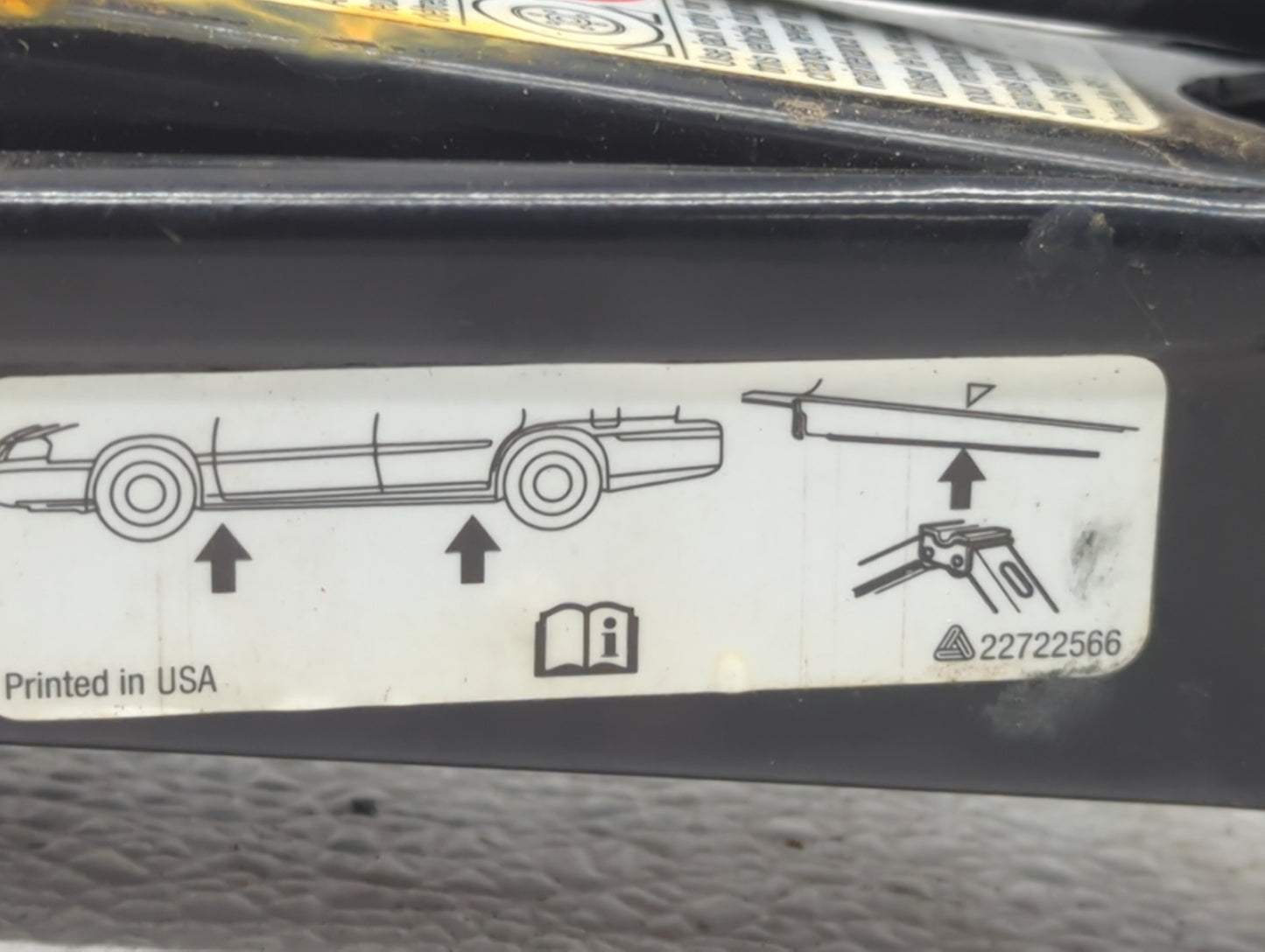 2012 Saturn Vue Spare Scissor Car Jack - Oemusedautoparts1.com