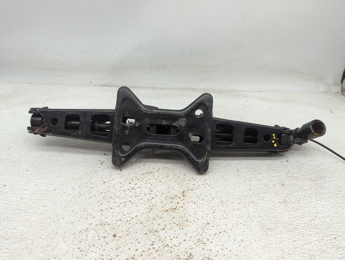 2012 Saturn Vue Spare Scissor Car Jack Black - Oemusedautoparts1.com