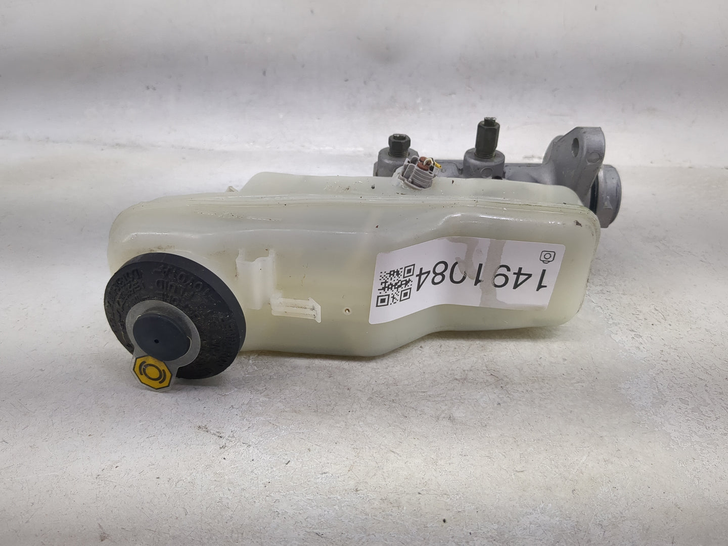 2011-2016 Scion Tc Brake Master Cylinder 1491084 - Oemusedautoparts1.com