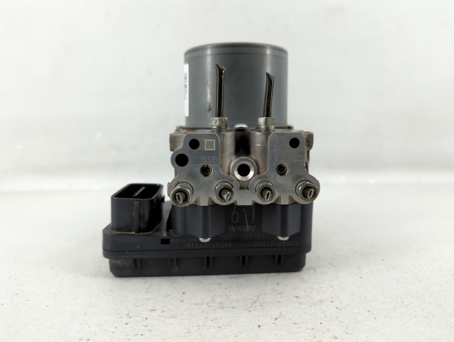 2011-2013 Scion Tc ABS Pump Control Module Replacement P/N:89541-21110 44540-21050 Fits Fits 2011 2012 2013 OEM Used Auto Pa