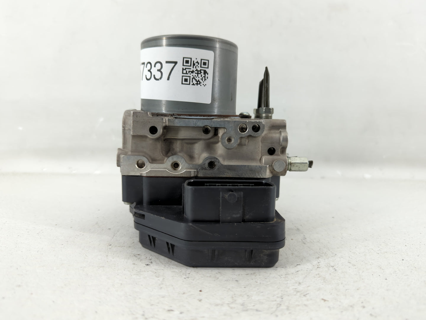 2011-2013 Scion Tc ABS Pump Control Module Replacement P/N:89541-21110 44540-21050 Fits Fits 2011 2012 2013 OEM Used Auto Pa