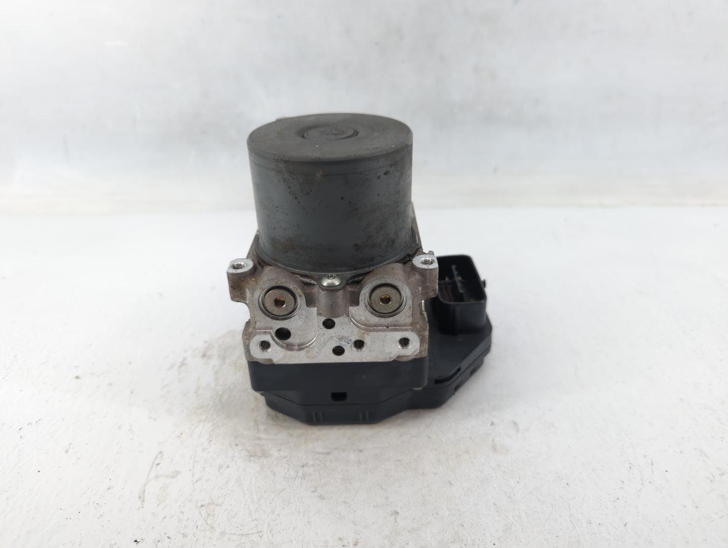 2011-2013 Scion Tc ABS Pump Control Module Replacement P/N:44540-21050 89541-21110 Fits Fits 2011 2012 2013 OEM Used Auto Pa