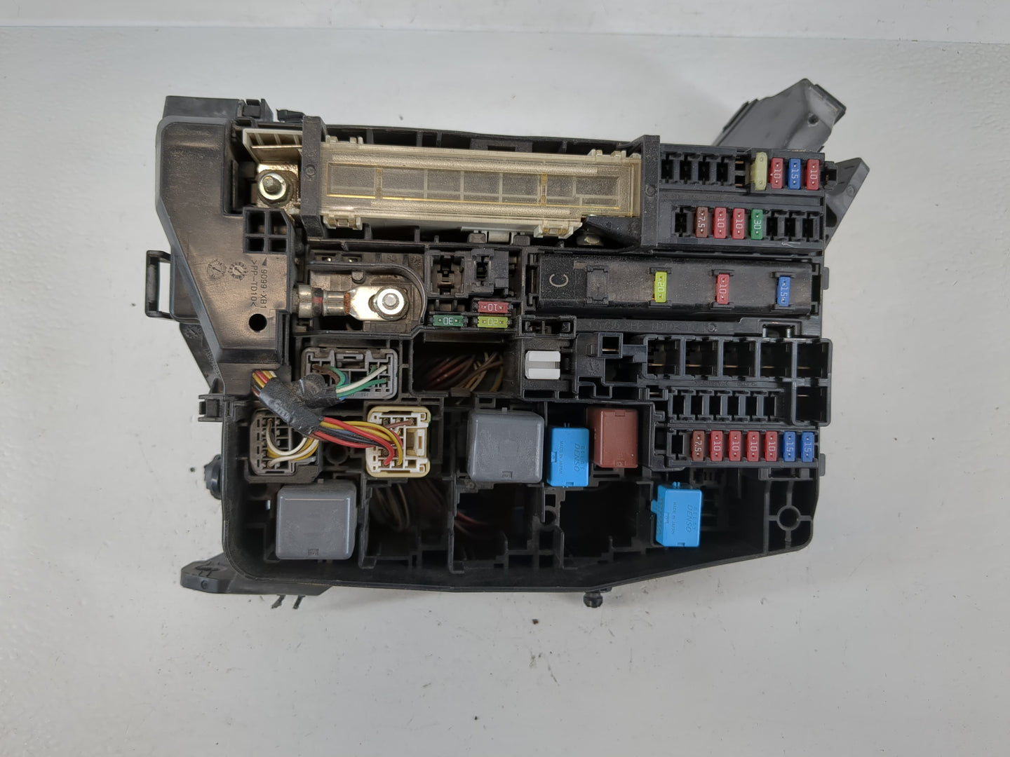 2008-2015 Scion Xb Fusebox Fuse Box Panel Relay Module P/N:82662-12450 Fits Fits 2008 2009 2010 2011 2012 2013 2014 2015 OEM