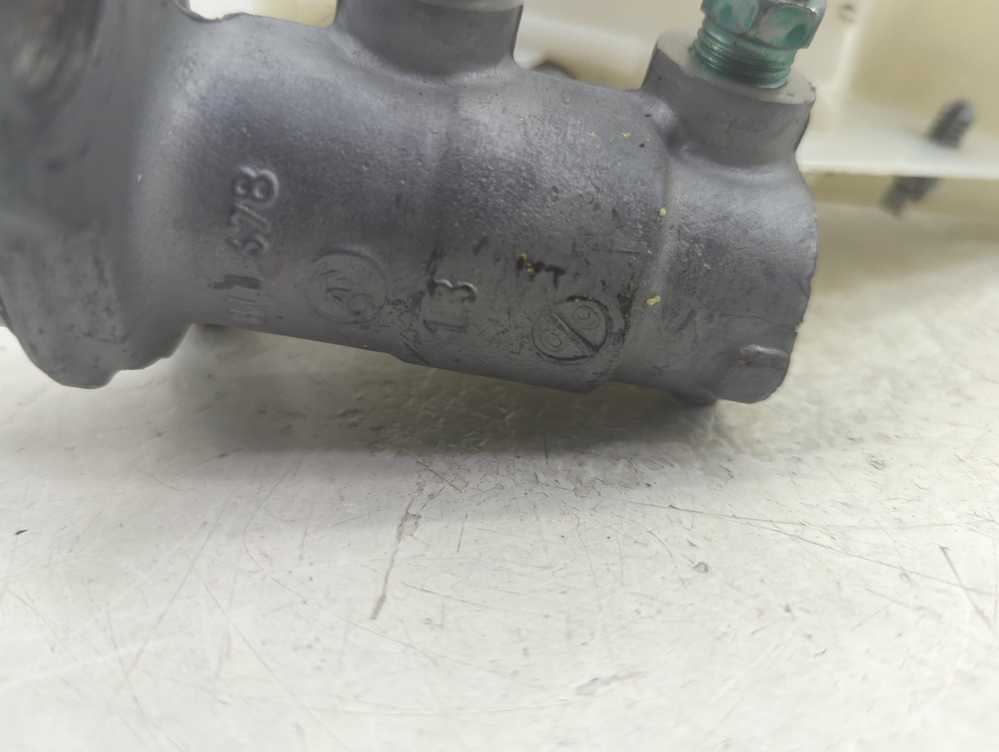 2008-2012 Scion Xb Brake Master Cylinder 1383106 - Oemusedautoparts1.com
